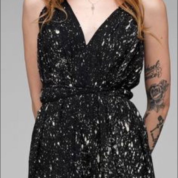 LAST CALL ⭐️ FUNKTIONAL Convertible Dress / Skirt - Picture 4 of 8